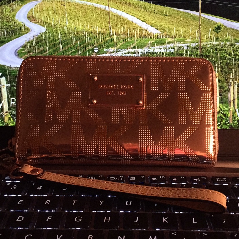 Rose Gold Michael Kors Wristlet